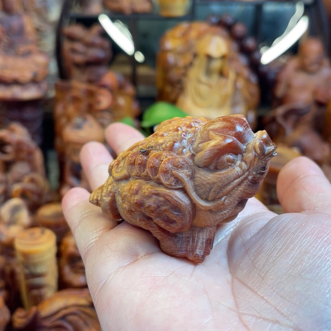 松木（琥珀木）其他微瑕金蟾