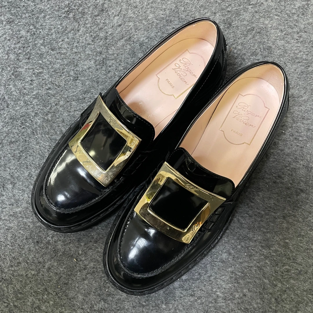 95新 Roger Vivier/罗杰·维威耶 乐福鞋尺码：37 编码：13683
