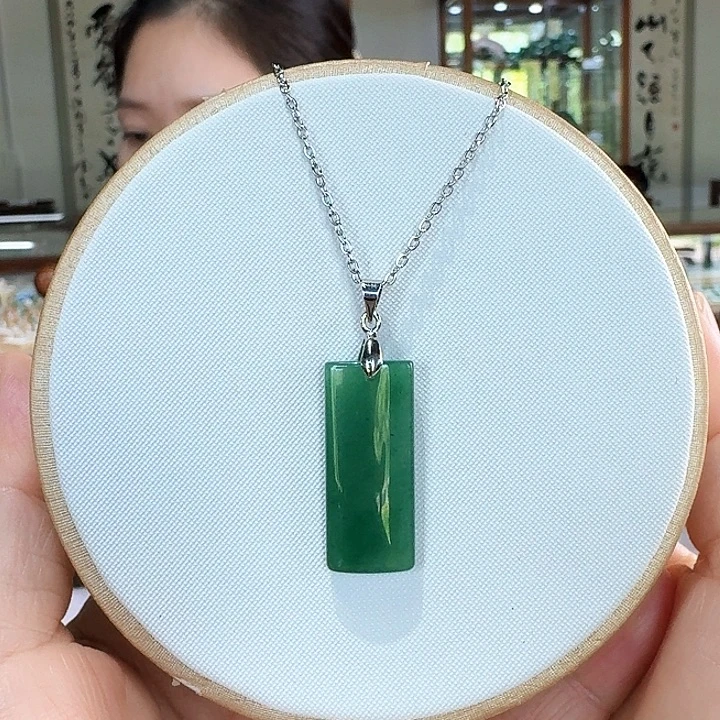 密玉（石英质玉）未镶嵌颈饰