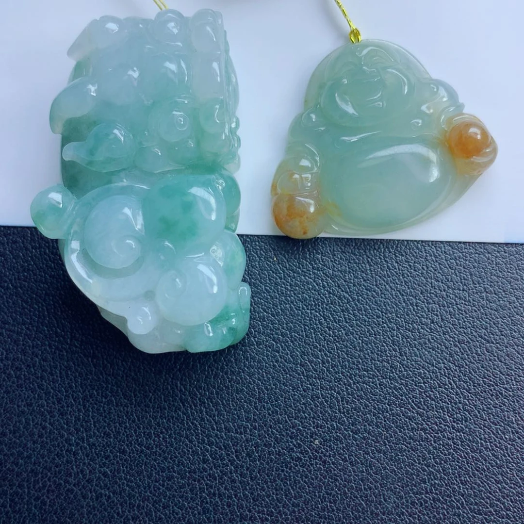 翡翠未镶嵌颈饰Y****说貔貅➕佛公