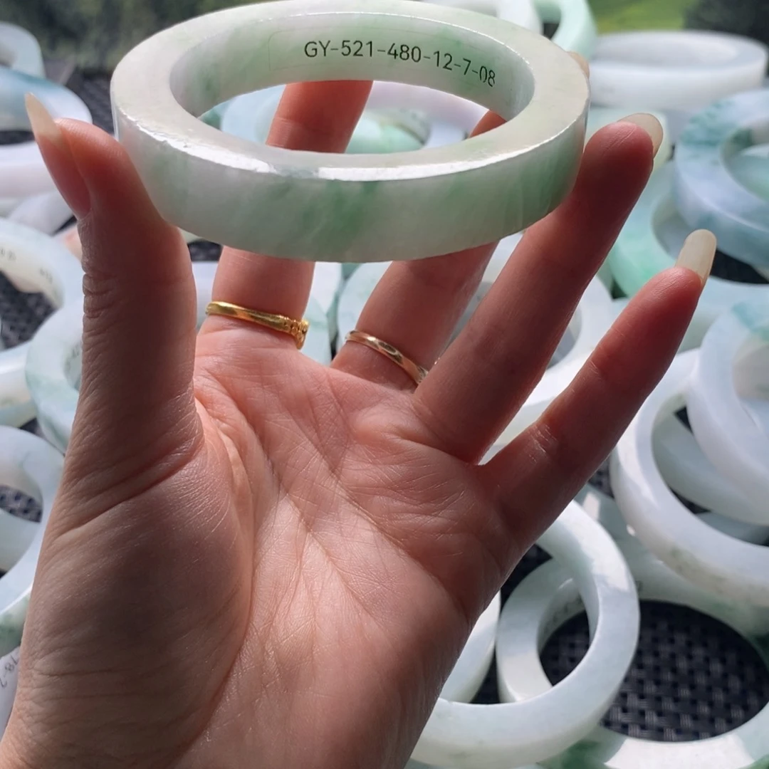 定制翡翠A未镶嵌三*