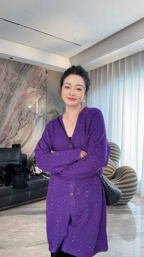 【冲姐】秋冬新款设计感绒毛V领撞色洋气百搭长袖中长款针织衫毛衣