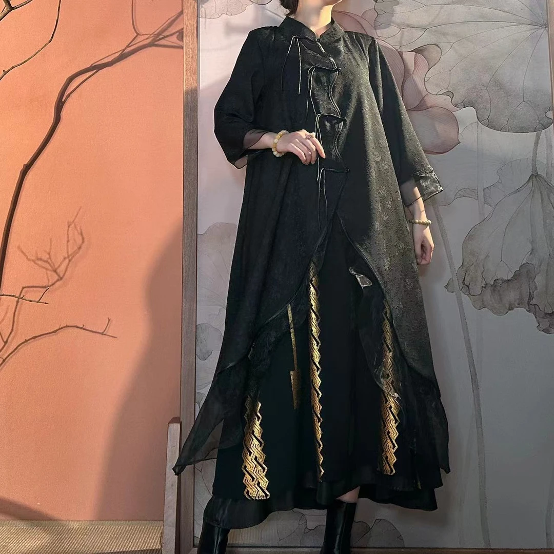 【大海轻奢】W24239-1新款黑色盘扣花苞设计师款时尚外披