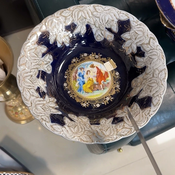 鹿与海陶瓷有限公司