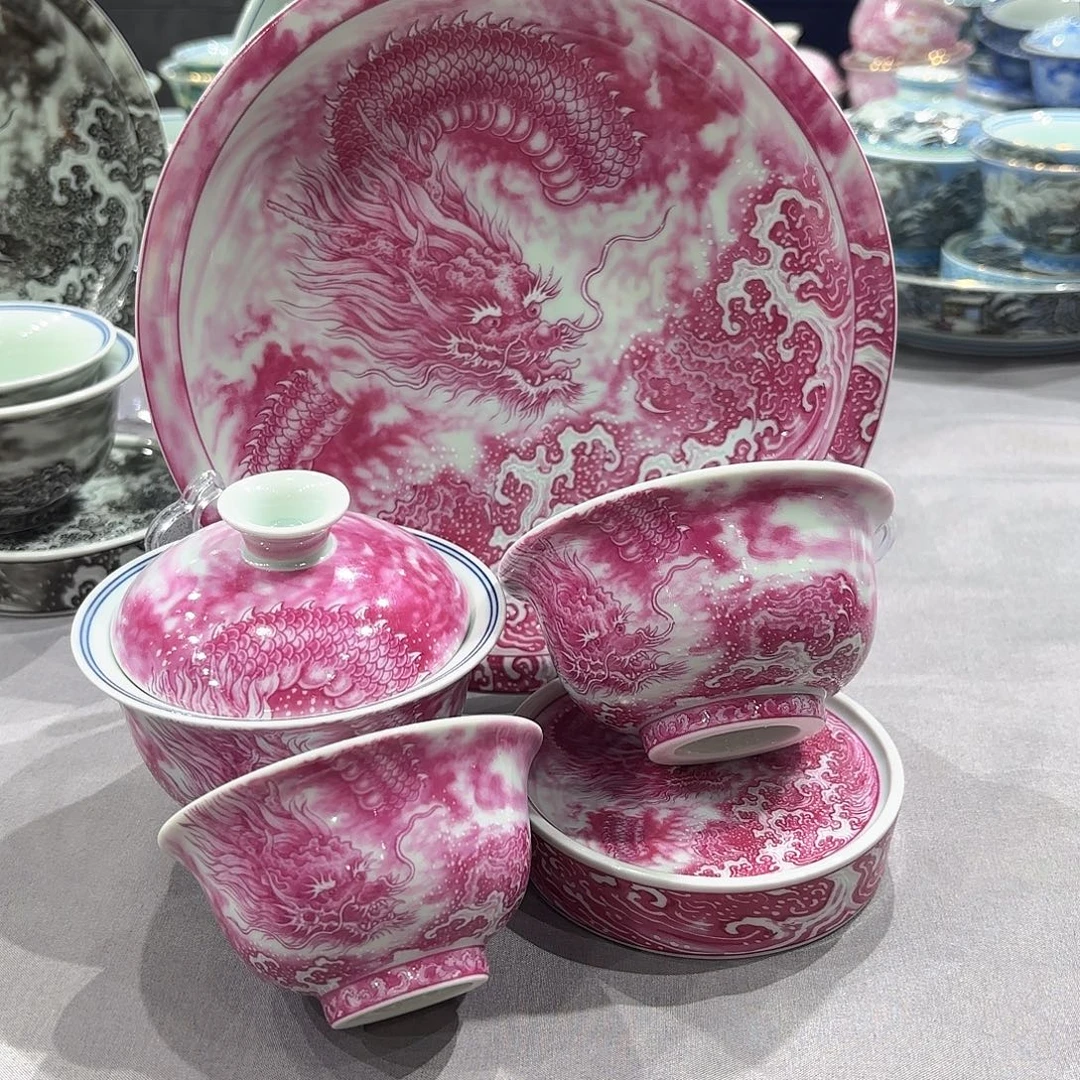 瓷片景德镇瓷器精品陈列