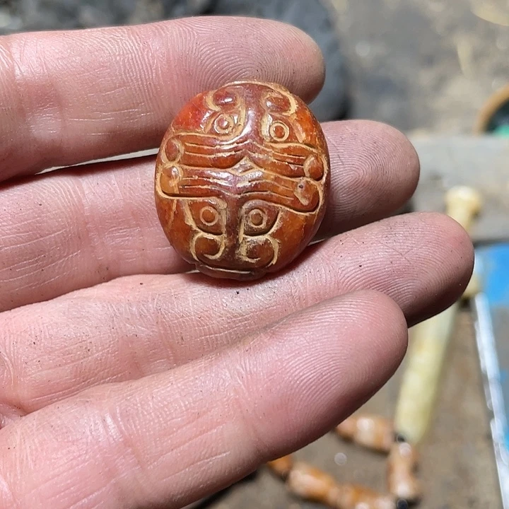 和田玉（糖玉）未镶嵌颈饰