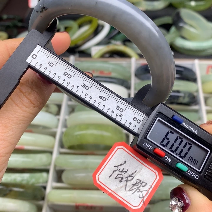 蛇纹石玉未镶嵌手镯491