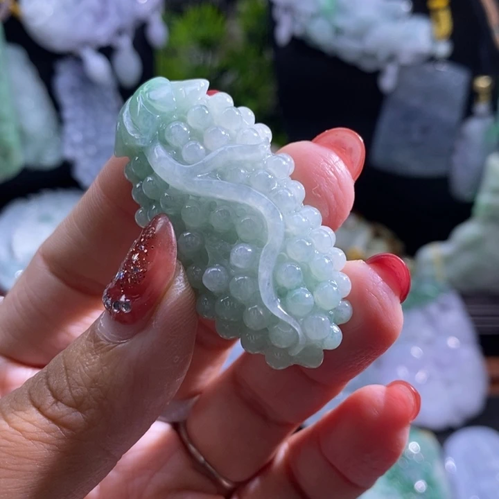 【闪购商品】颈饰未镶嵌翡翠葡萄