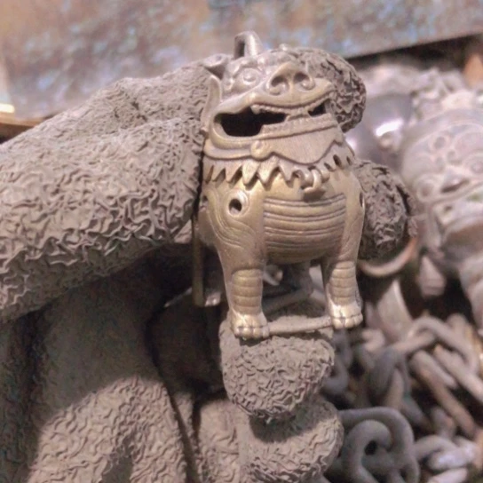 用***1闪电购铜摆件工艺品