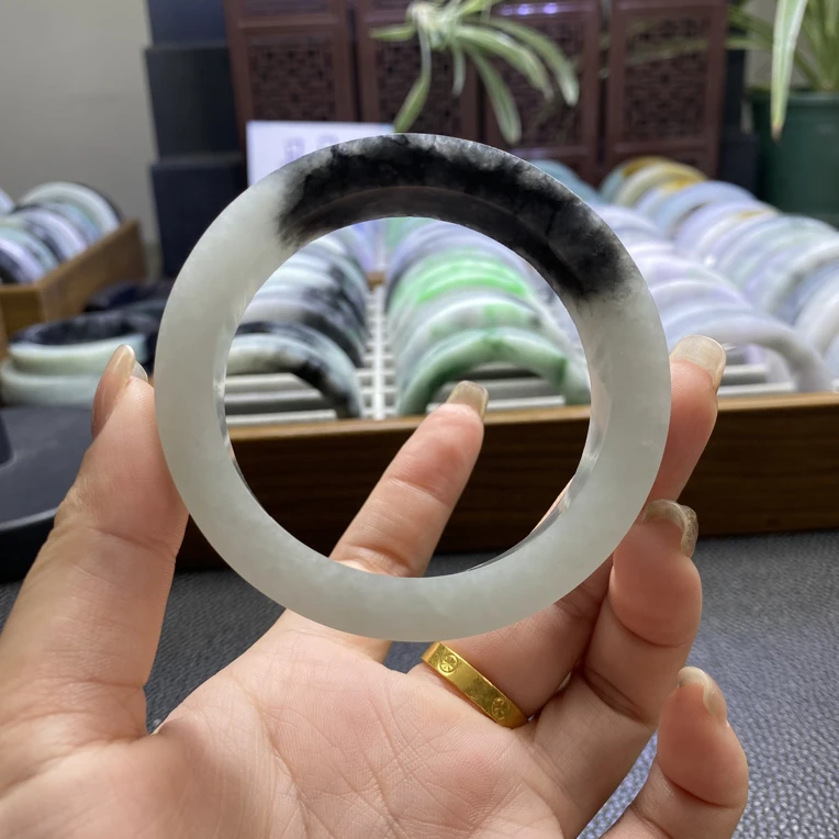 半山水冰乌鸡翡翠手镯定制