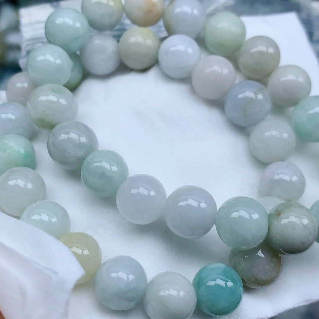 翡翠颈饰未镶嵌手串