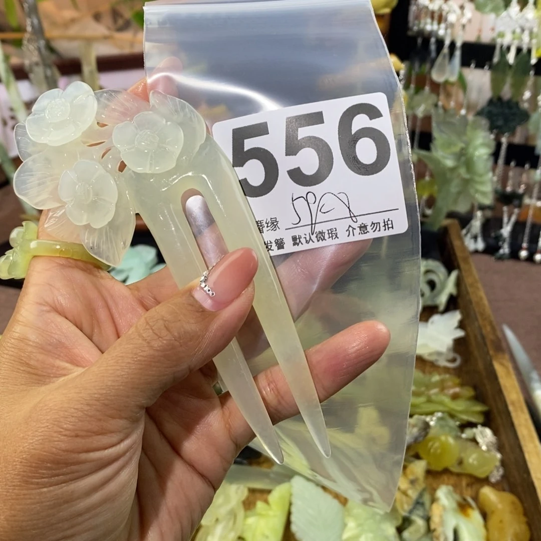 蛇纹石玉未镶嵌发饰亭