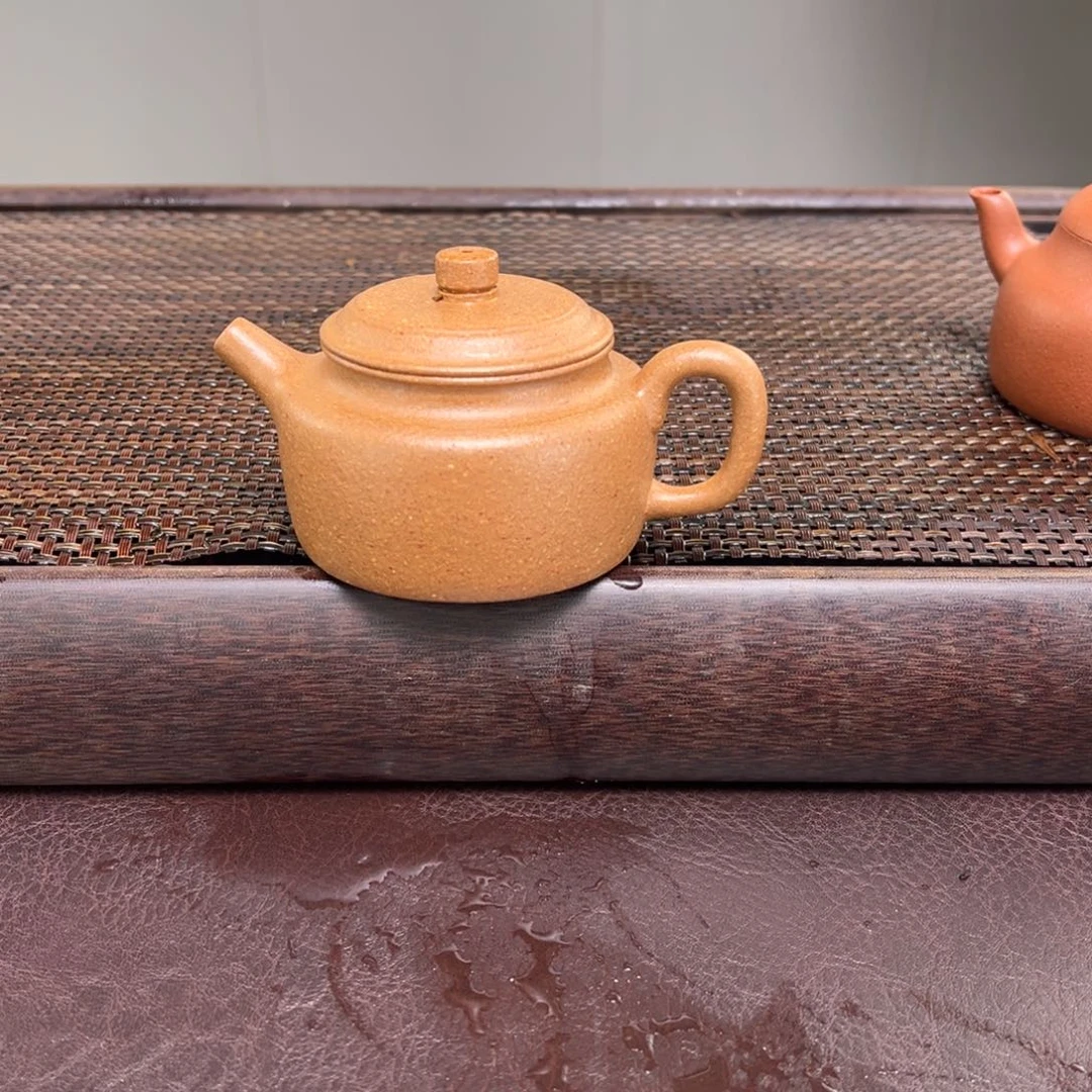 紫砂茶壶汽修厂和机械设备