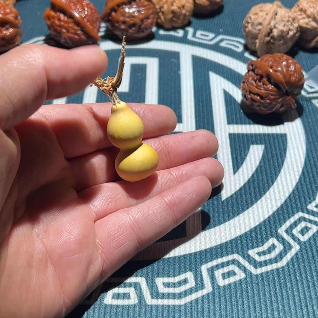 文玩核桃吊坠野生
