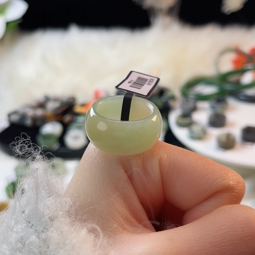 和田玉未镶嵌戒指k38苹果绿墩墩17.1mm