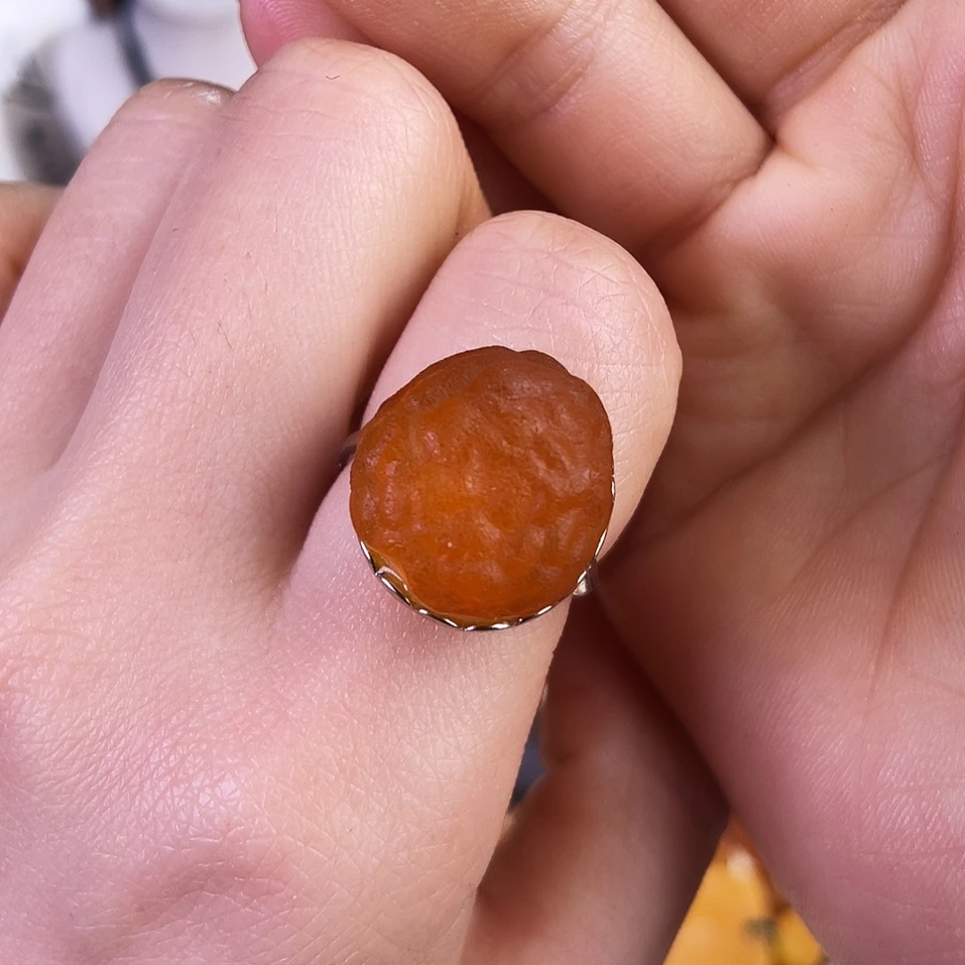 琥珀珠宝奇石未镶嵌，