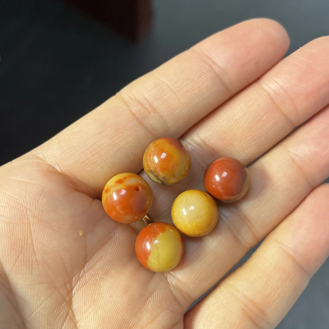 天然南红玛瑙黄皮包浆11mm多样性发1