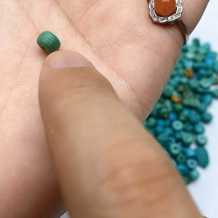 南红玛瑙未镶嵌珠宝奇石
