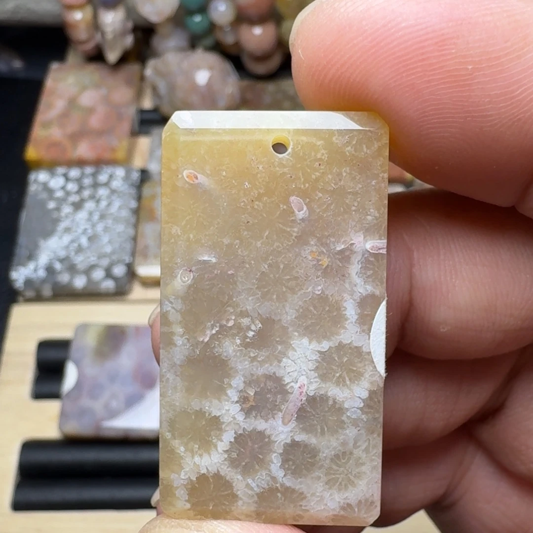 硅化玉未镶嵌纯天然色有机玉石保真色