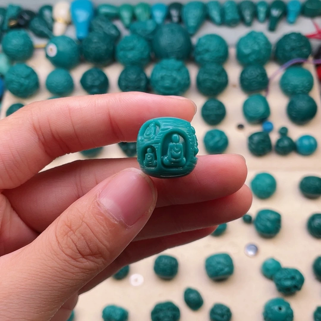 【闪购商品】琉璃颈饰18尺寸无相佛
