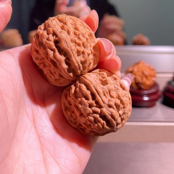 文玩核桃把件全品黄松峪