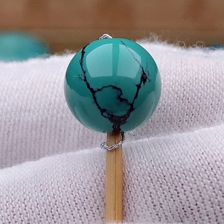 绿松石未镶嵌珠宝奇石11