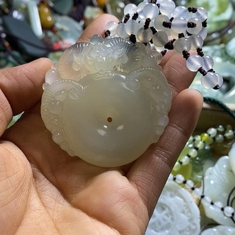 岫玉颈饰未镶嵌挂件