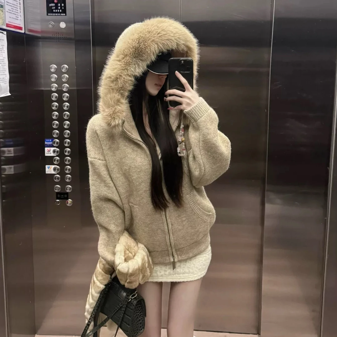 大毛领连帽宽松外套