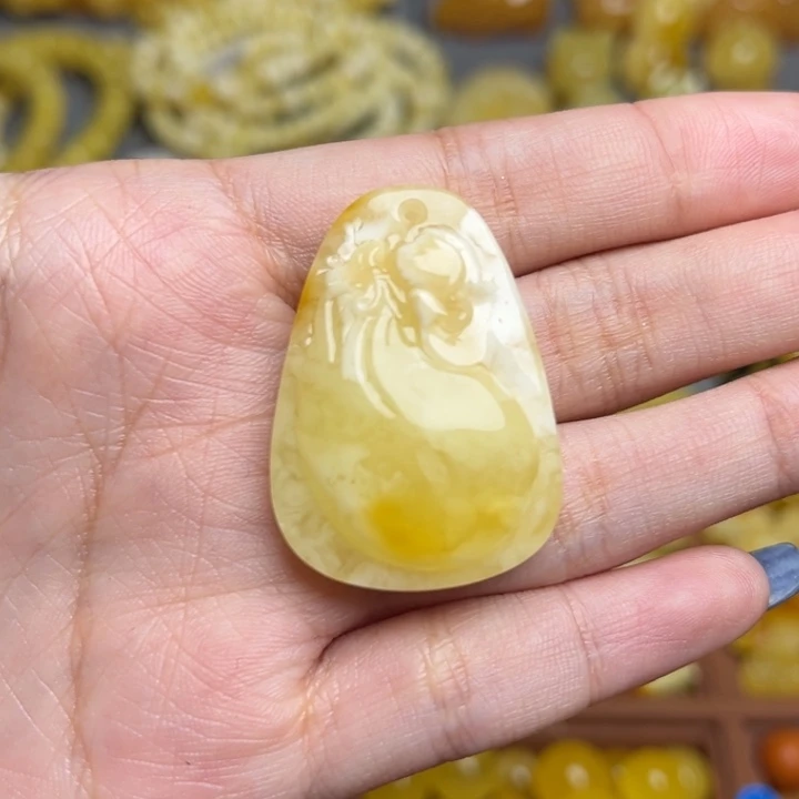 蜜蜡未镶嵌珠宝奇石-087-天然蜜蜡满蜡白俏色钱袋吊坠项链微微瑕