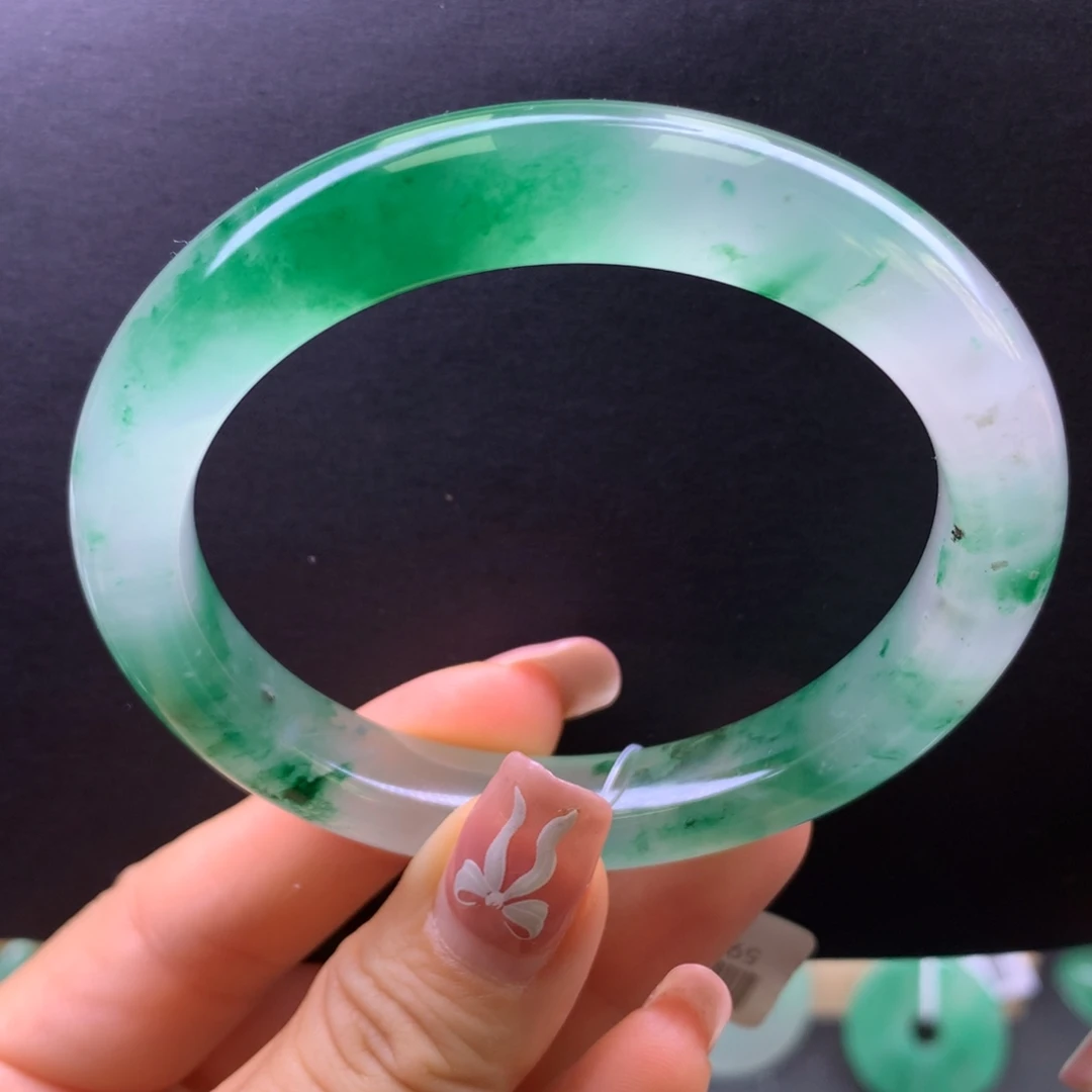 石英质玉未镶嵌手镯