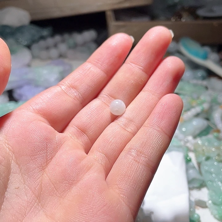 翡翠未镶嵌颈饰?*心天然