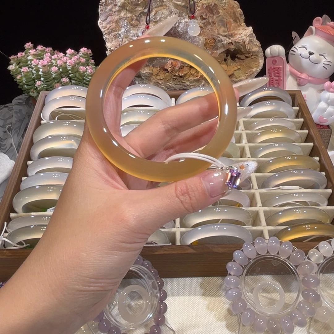 手镯玛瑙/玉髓未镶嵌