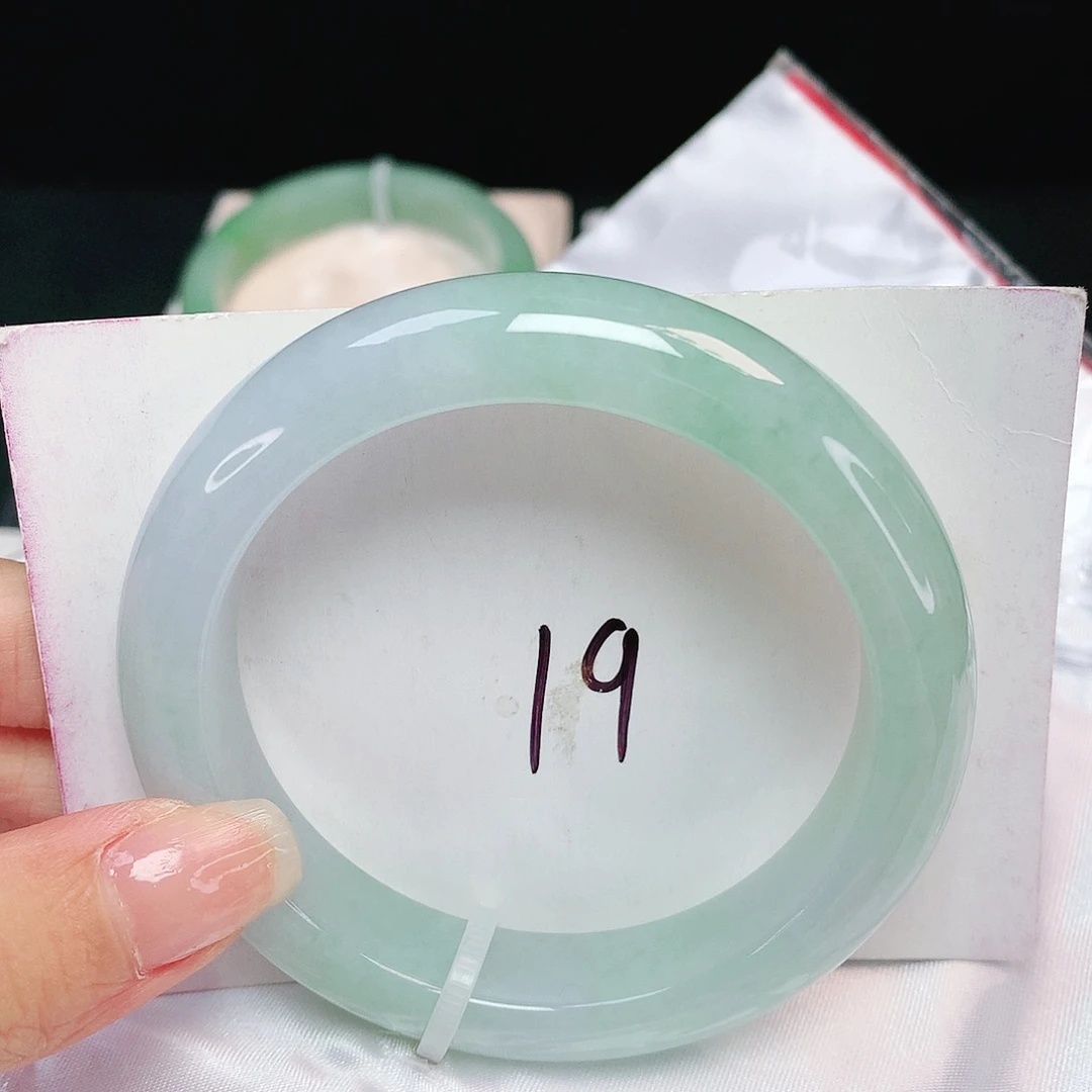 翡翠未镶嵌手镯正圈54+