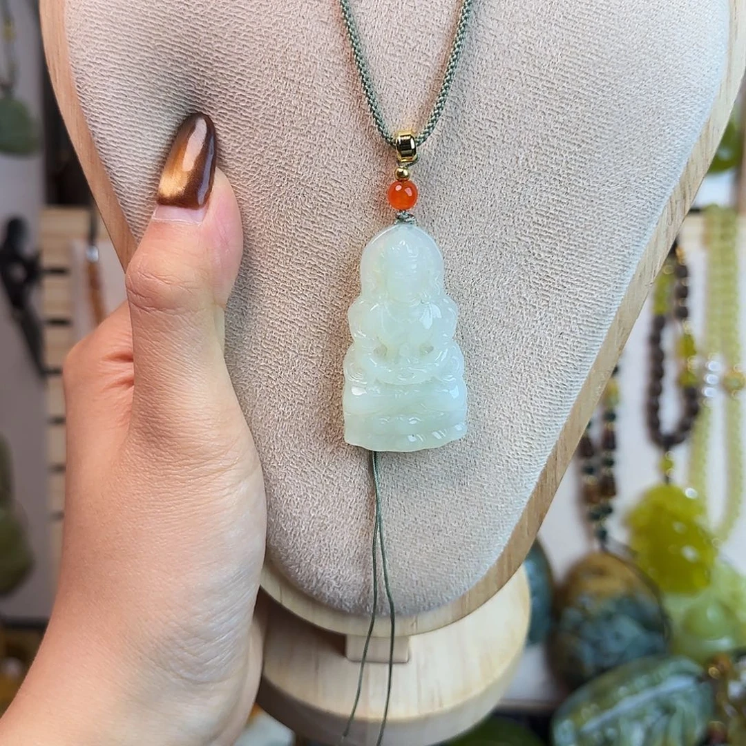 蛇纹石玉未镶嵌颈饰