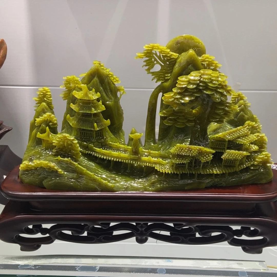 蛇纹石玉（覆膜）未镶嵌珠宝奇石