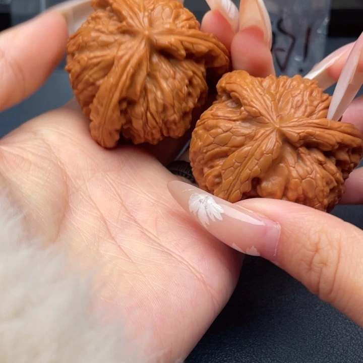 海****文玩核桃吊坠白狮子