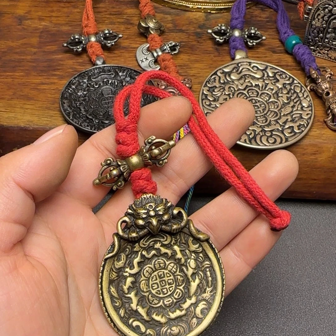 哆***猛泥塑藏传牌子……藏传牌子