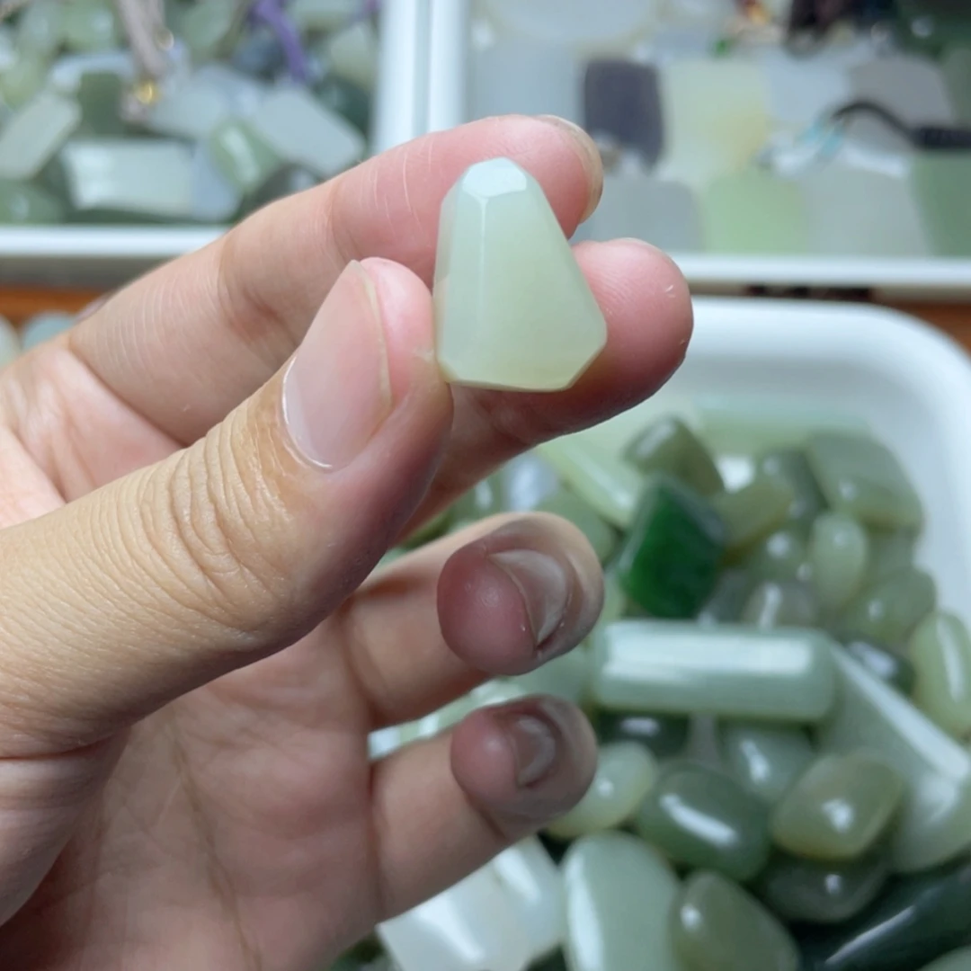 【闪购商品】和田玉未镶嵌颈饰