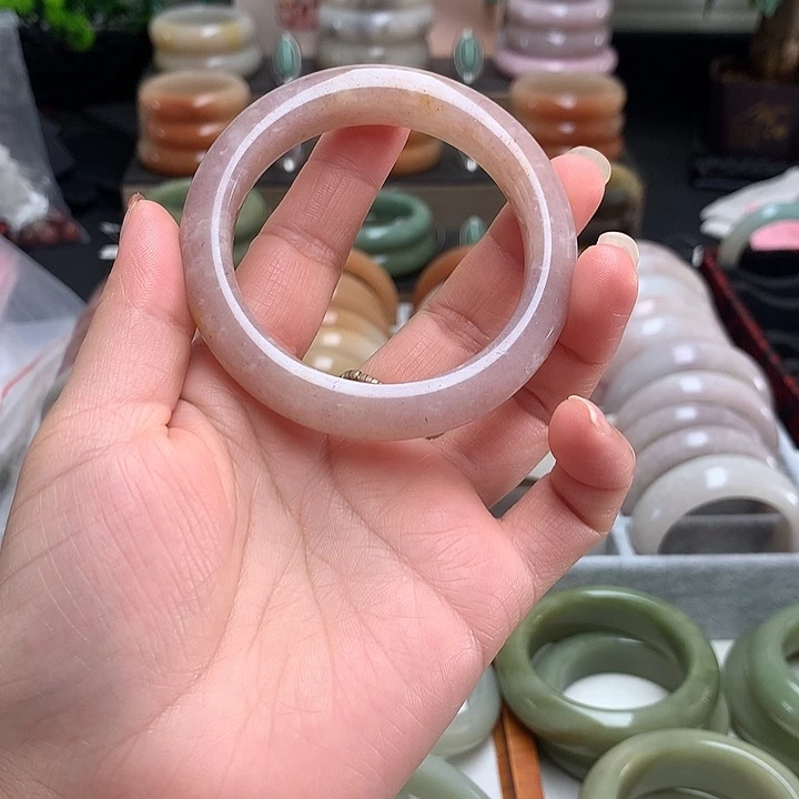 石英质玉（佘太翠）未镶嵌玉