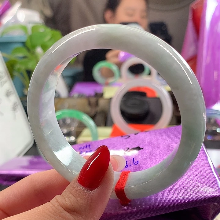 翡翠未镶嵌手镯58.6圈口