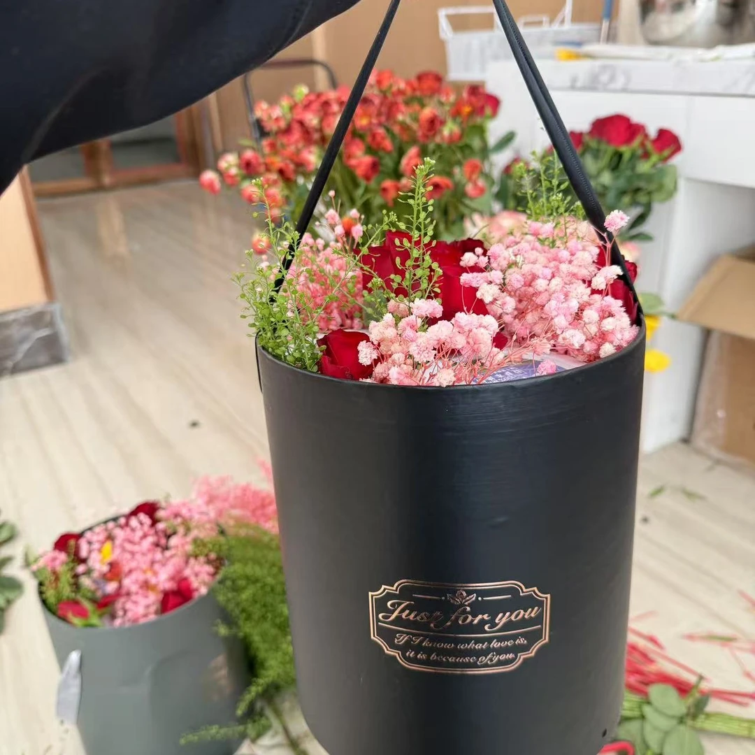 【鲜花酸奶抱抱桶中桶】爱他就给他送鲜花酸奶抱抱桶，鲜花+酸奶+哈根达斯