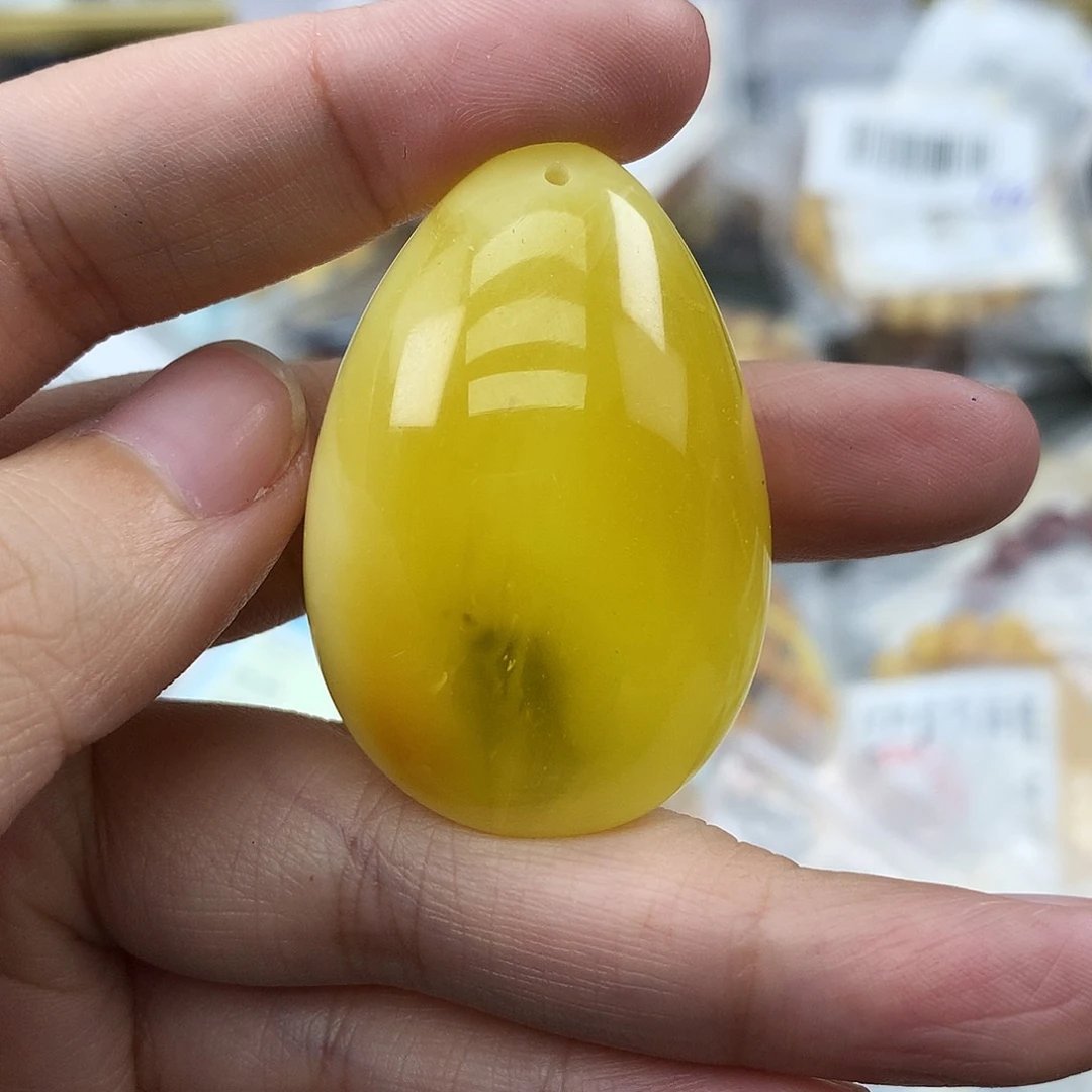 未镶嵌琥珀珠宝奇石