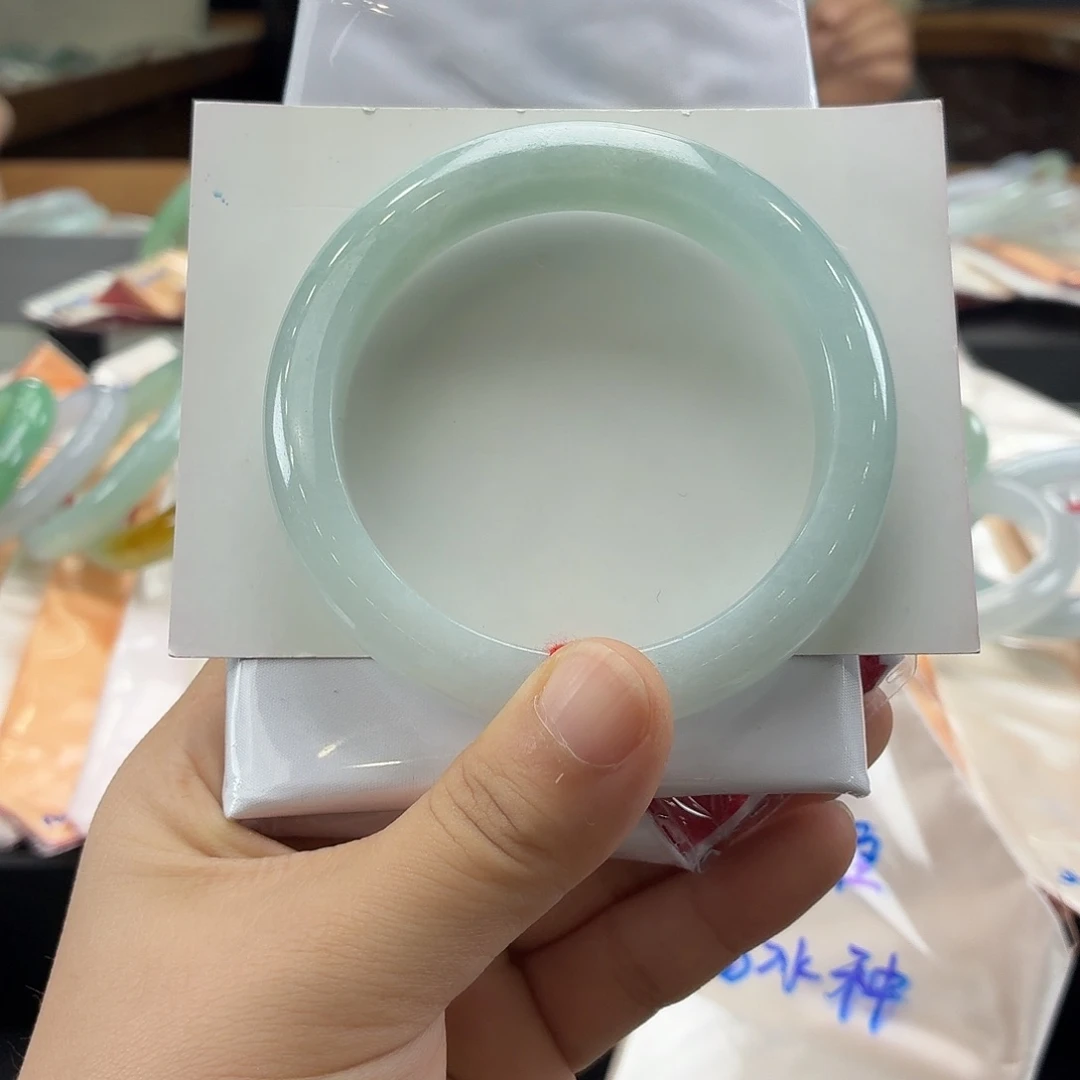 翡翠未镶嵌手镯6号