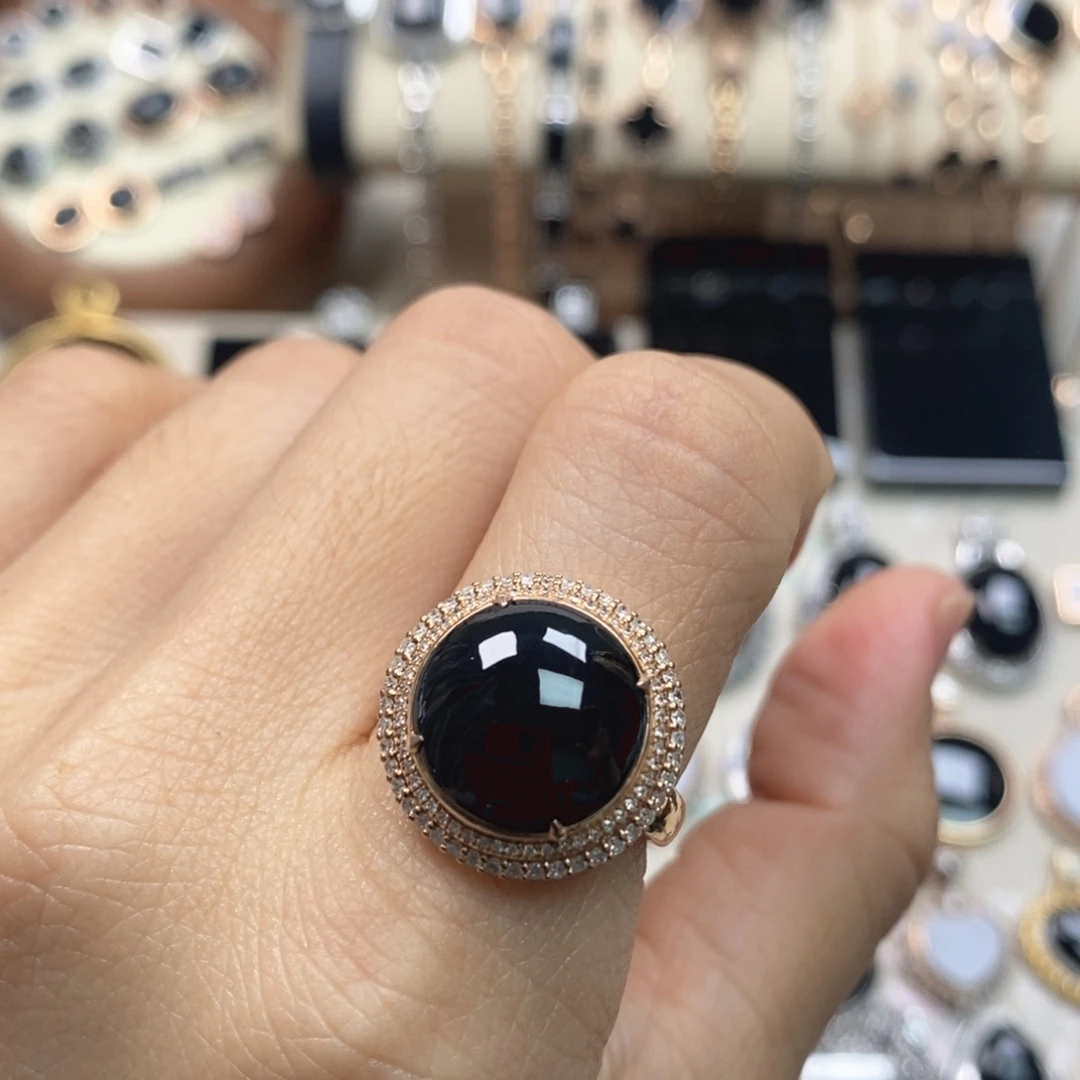 翡翠18K金镶嵌戒指