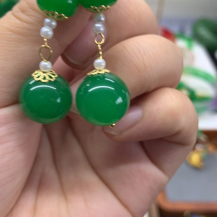 颈饰未镶嵌翡翠吊坠