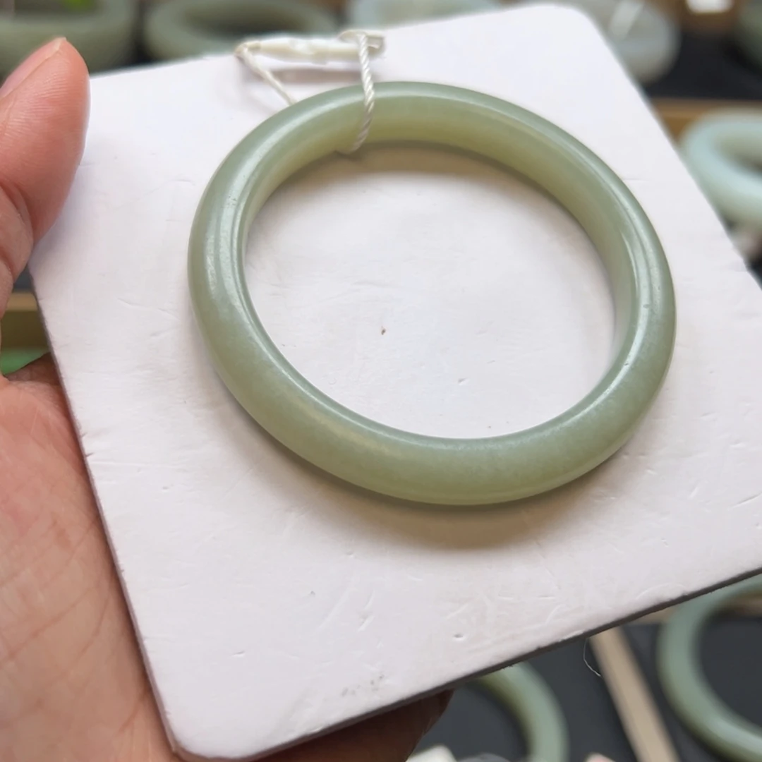 和田玉未镶嵌手镯51（微瑕不退换