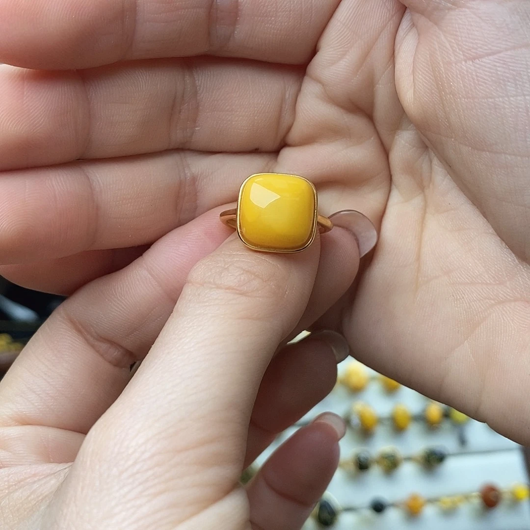 琥珀未镶嵌裸石成品