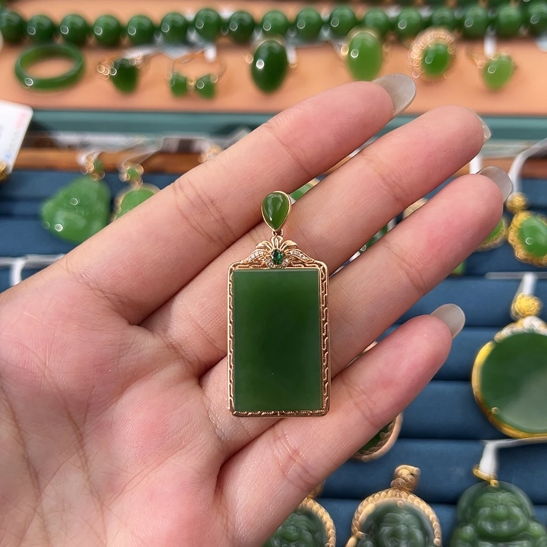 和田玉（碧玉）18K金镶嵌吊坠(不含链)平安牌25mm