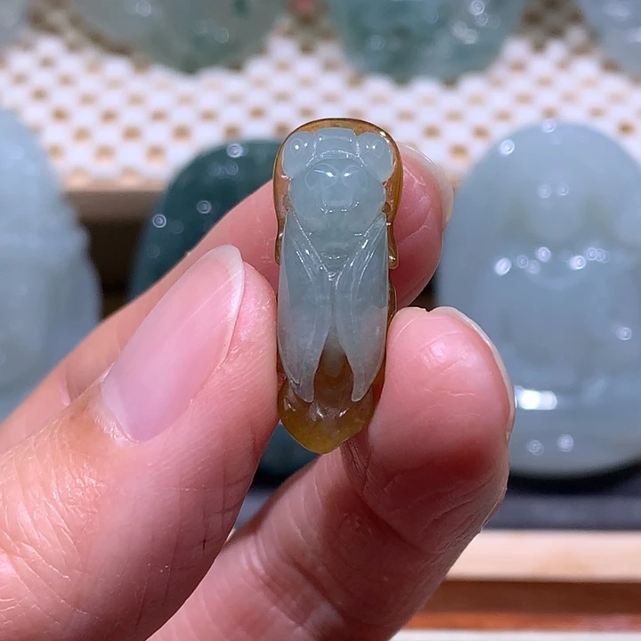 翡翠未镶嵌颈饰炸/一鸣惊人