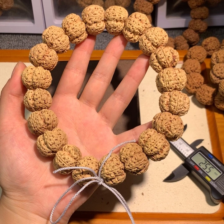 吊坠文玩核桃25号 23手持